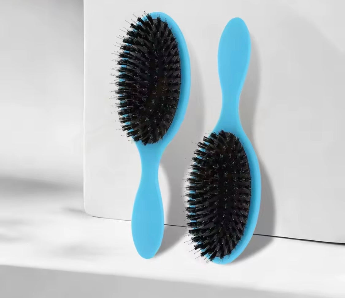 Comb for hair with extensions